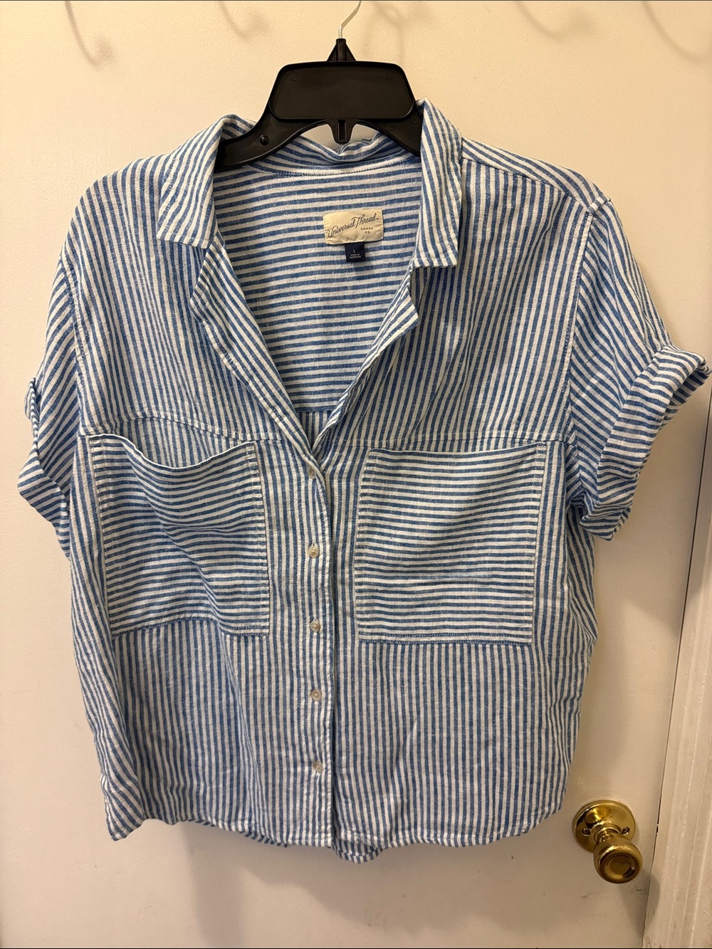 Universal Thread Blue & White Striped Button-Front Shirt
